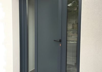 Lavage-de-vitre-laveur-vitrerie-ACNET-Entreprise-de-nettoyage-immeuble-meyzieu-pusignan-rhone-ain-isere-rhone-alpes